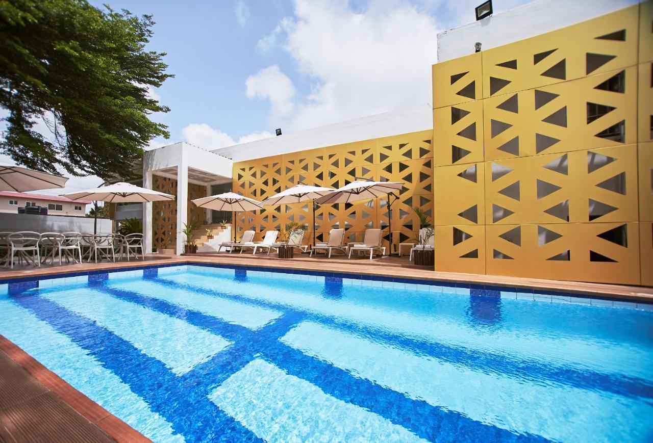 The Cabin Hotel Acra Exterior foto